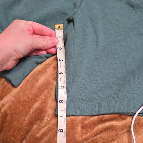 ALO Yoga Green Athletic Shorts with Elastic Waistband Sz Large - Picture 12 of 14